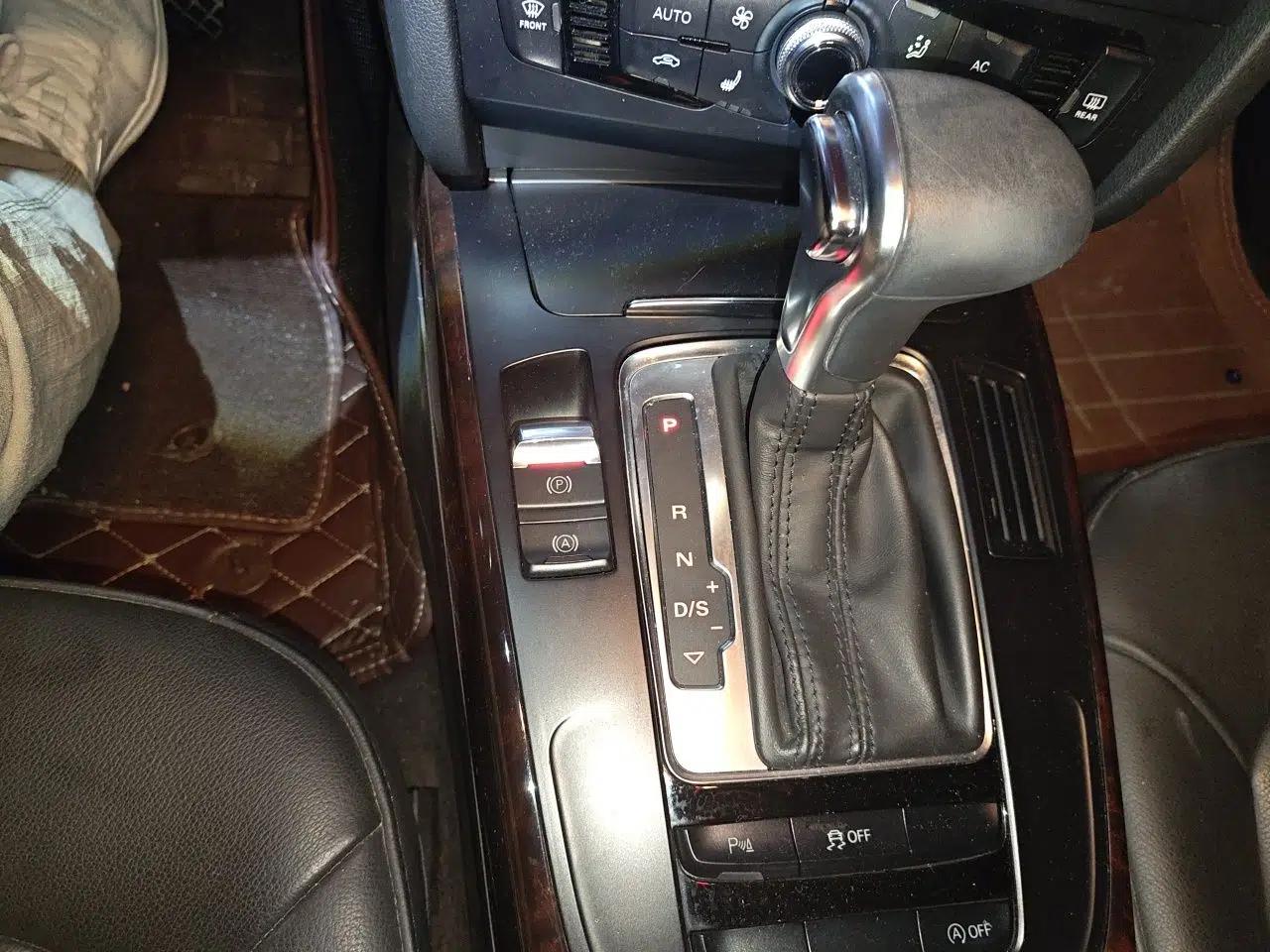 Audi A4L 2013 35 TFSI Automatic Standard Model — миниатюра 14