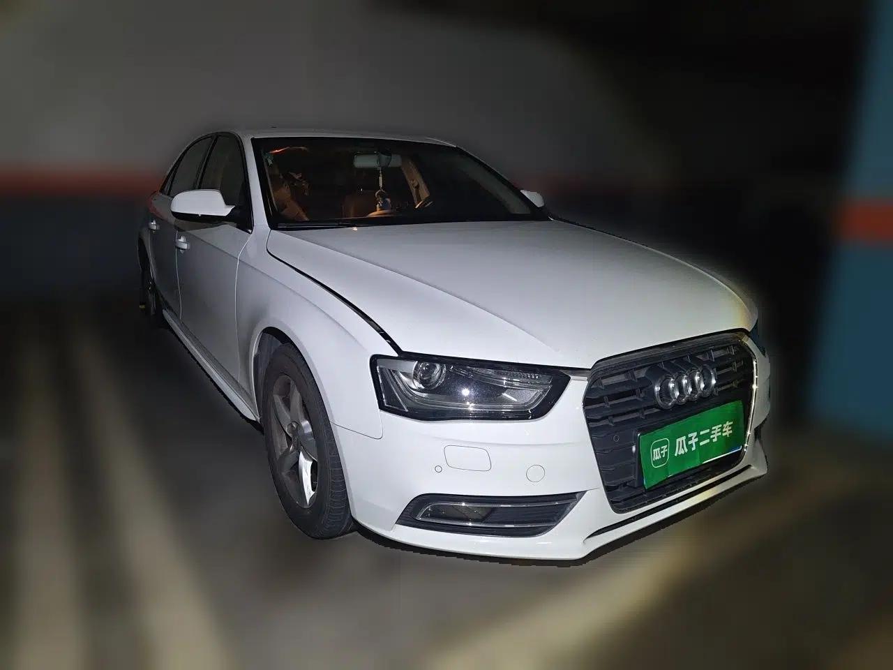 Audi A4L 2013 35 TFSI Automatic Standard Model — миниатюра 3