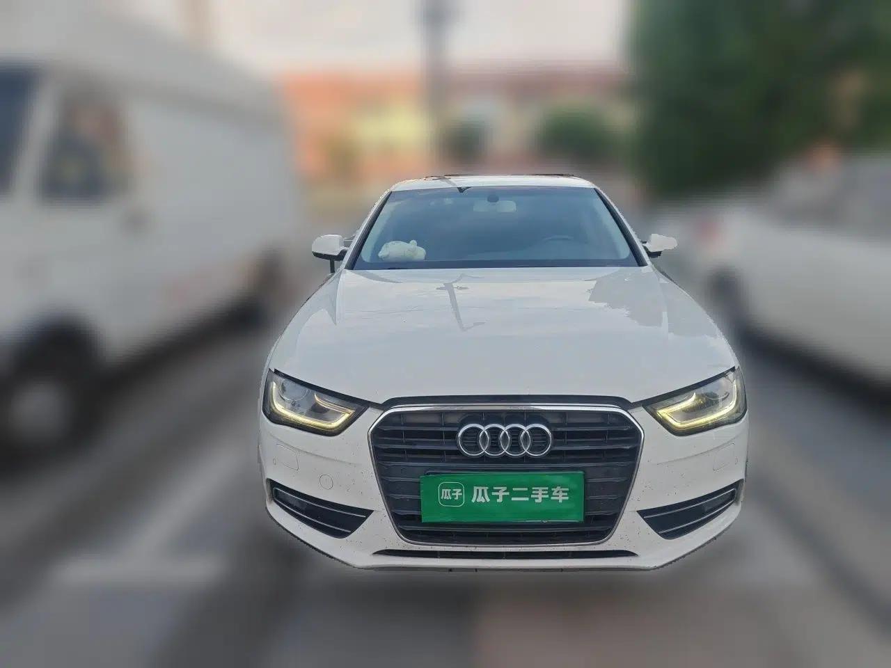 Audi A4L 2013 35 TFSI Automatic Comfort Model — миниатюра 2