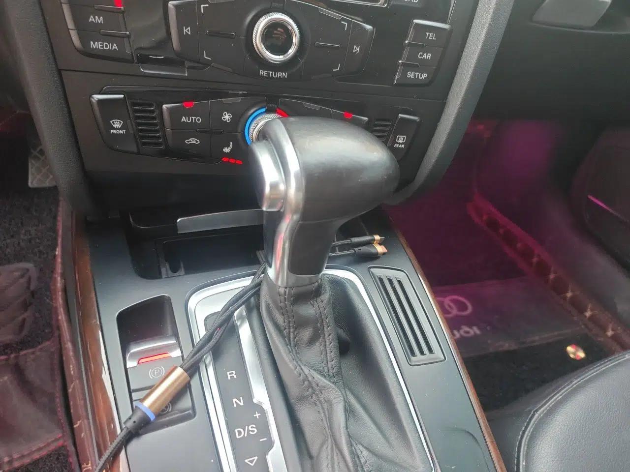 Audi A4L 2013 35 TFSI Automatic Comfort Model — миниатюра 14