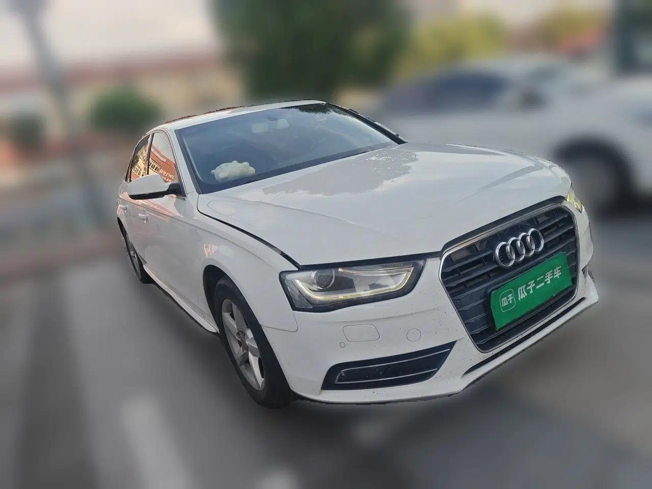 Audi A4L 2013 35 TFSI Automatic Comfort Model — миниатюра 3
