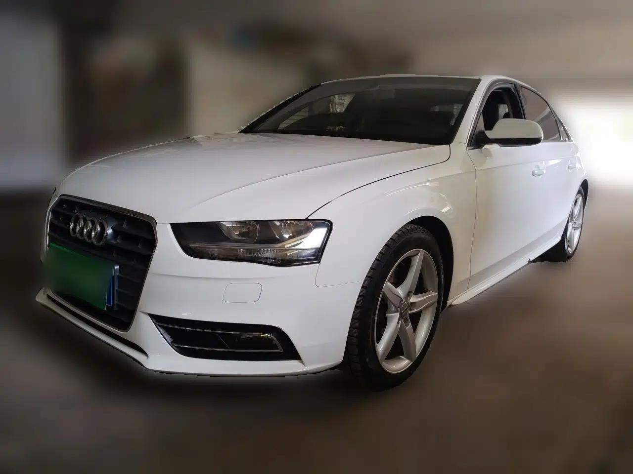 Audi A4L 2013 35 TFSI Automatic Standard Model — миниатюра 1