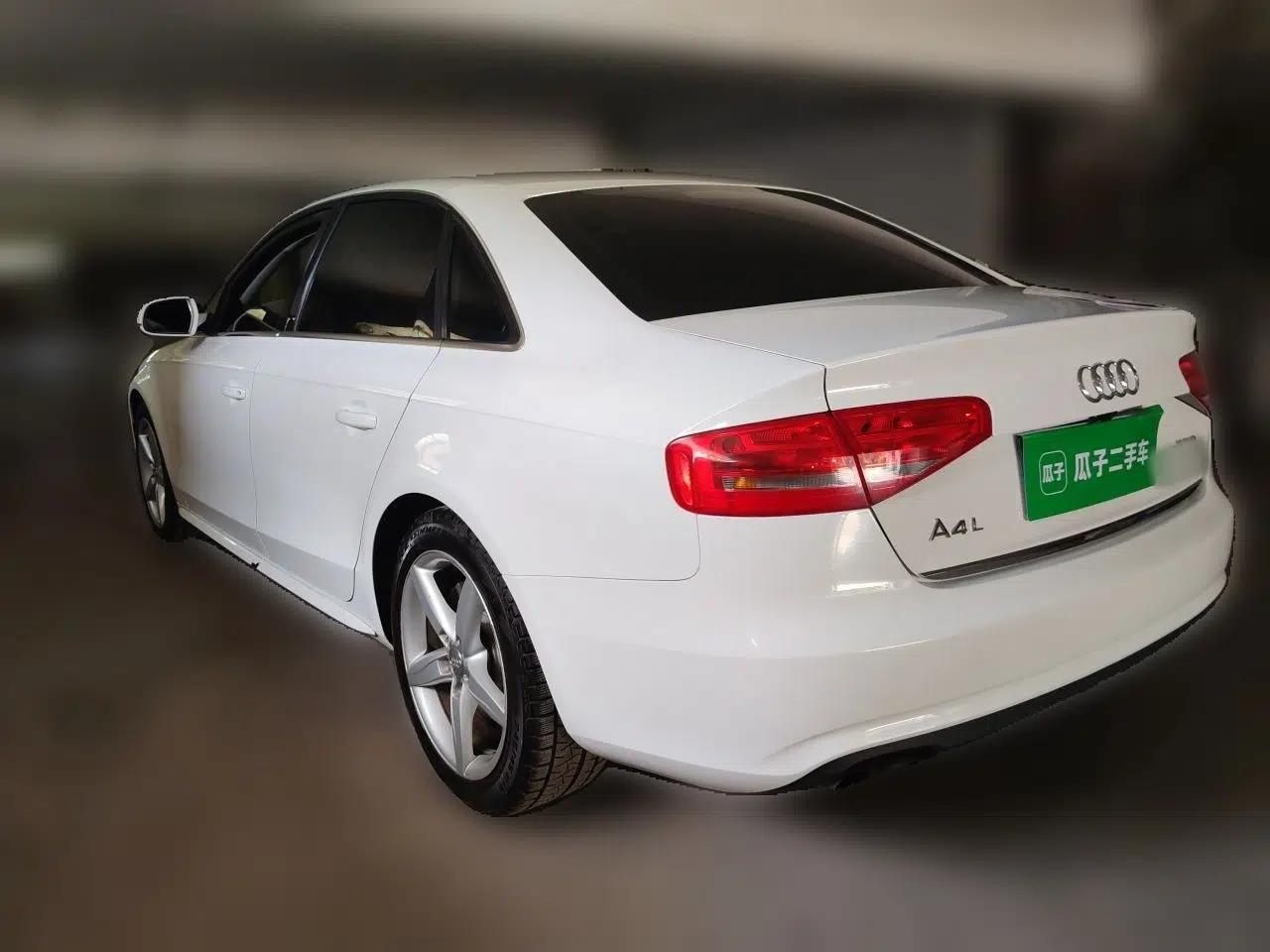 Audi A4L 2013 35 TFSI Automatic Standard Model — миниатюра 4