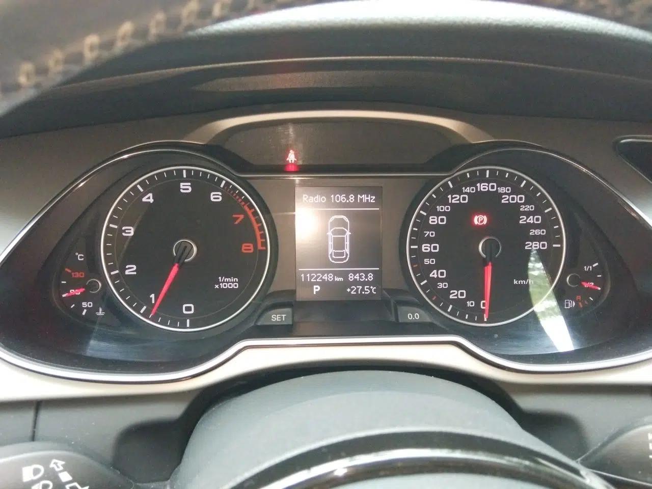 Audi A4L 2015 35 TFSI Automatic Comfort Model — миниатюра 11