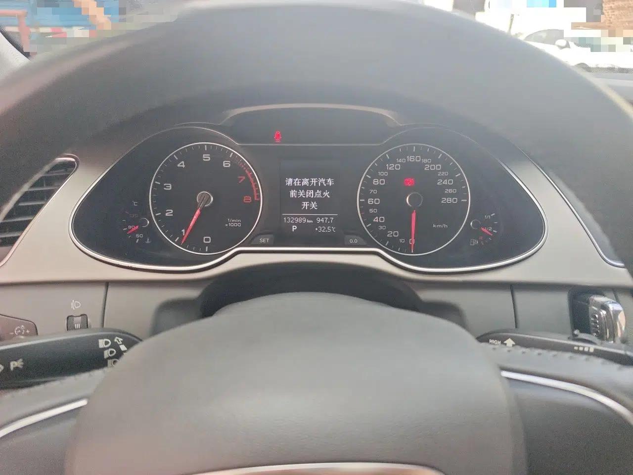 Audi A4L 2013 30 TFSI Automatic Comfort Model — миниатюра 11