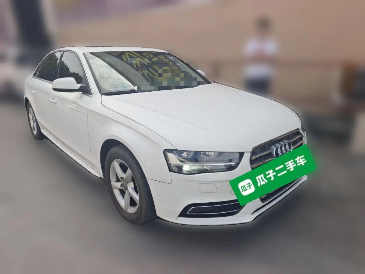Audi A4L 2013 30 TFSI Automatic Comfort Model — миниатюра 3