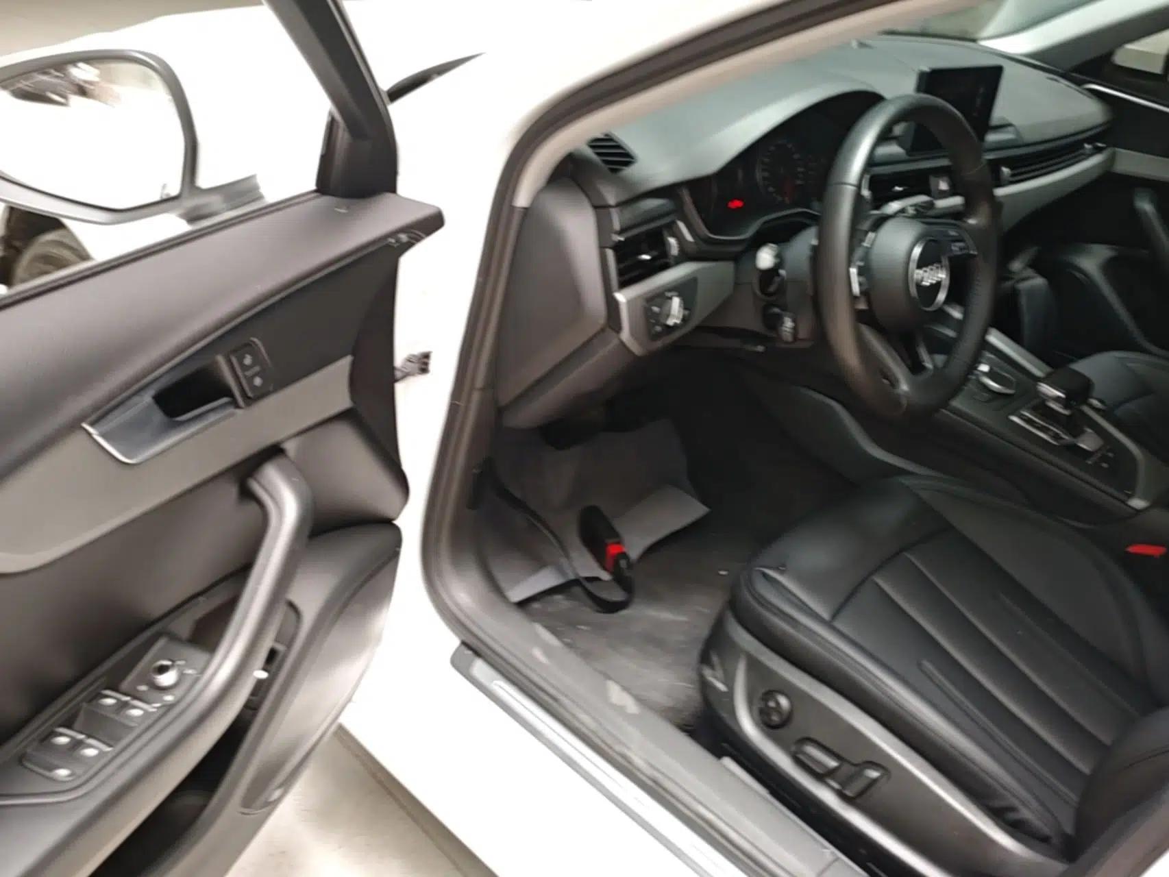 Audi A4L 2019 40 TFSI Ambition Version China V — миниатюра 23