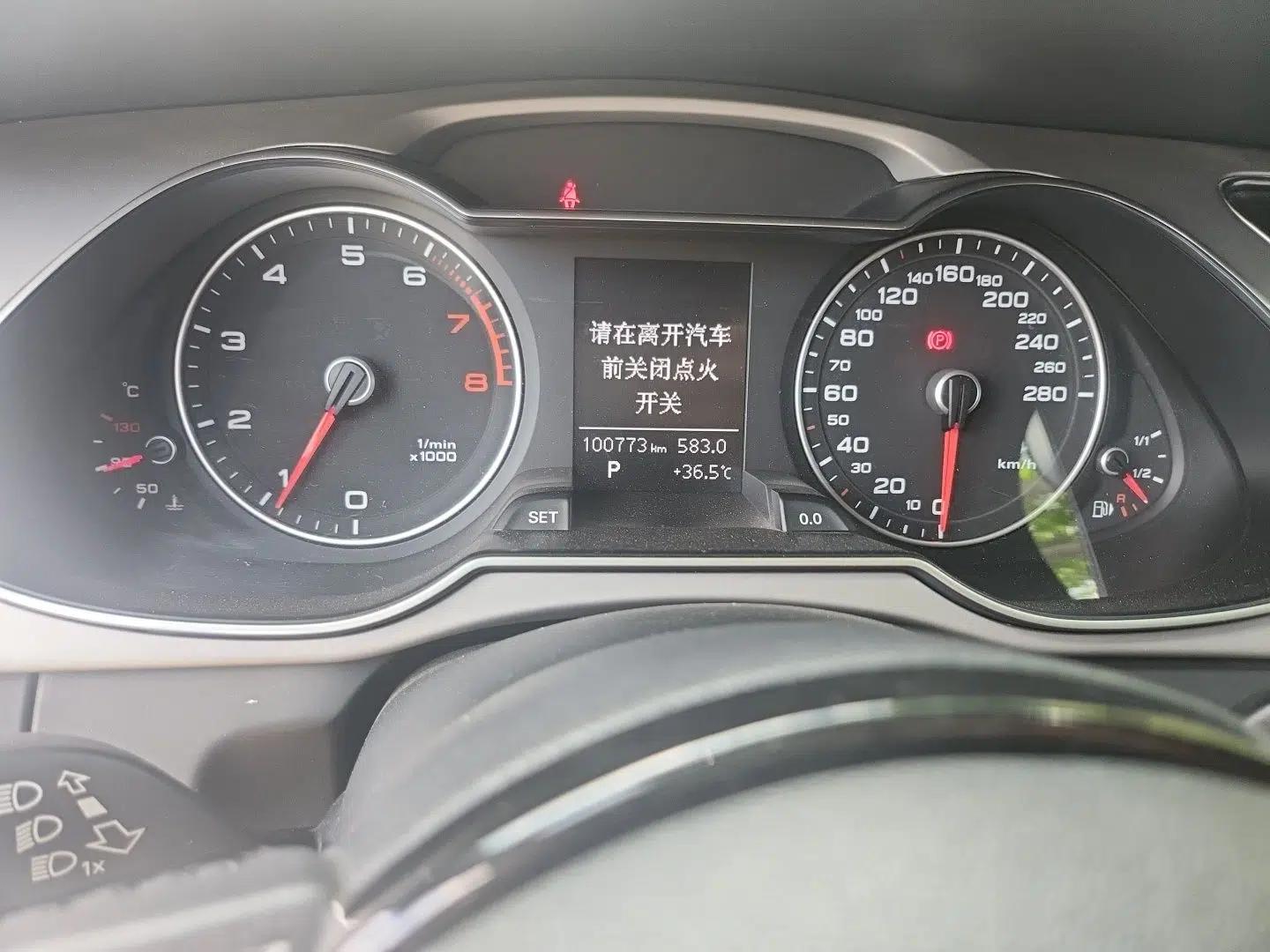 Audi A4L 2015 35 TFSI Automatic Comfort Model — миниатюра 12
