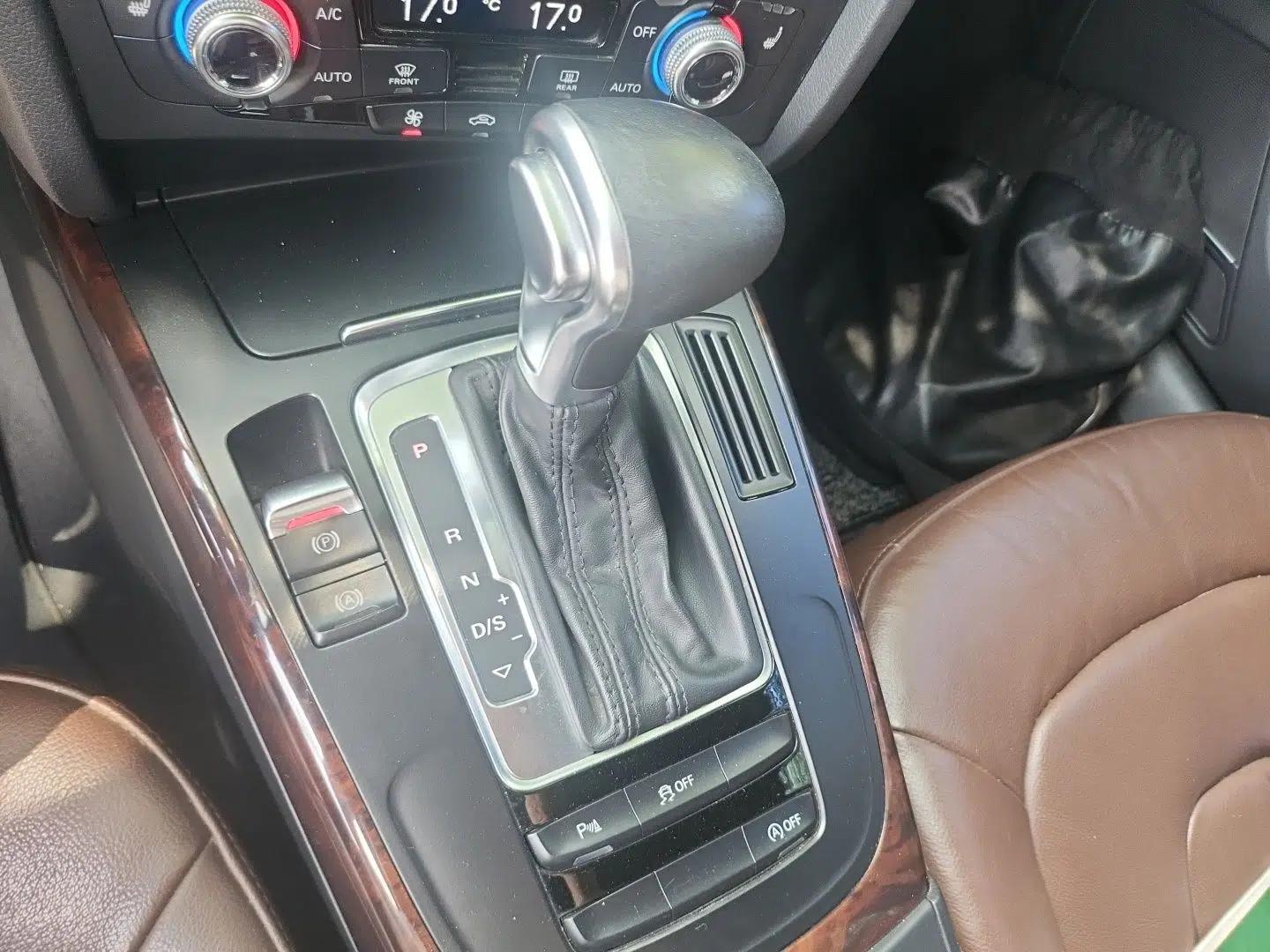 Audi A4L 2015 35 TFSI Automatic Comfort Model — миниатюра 14