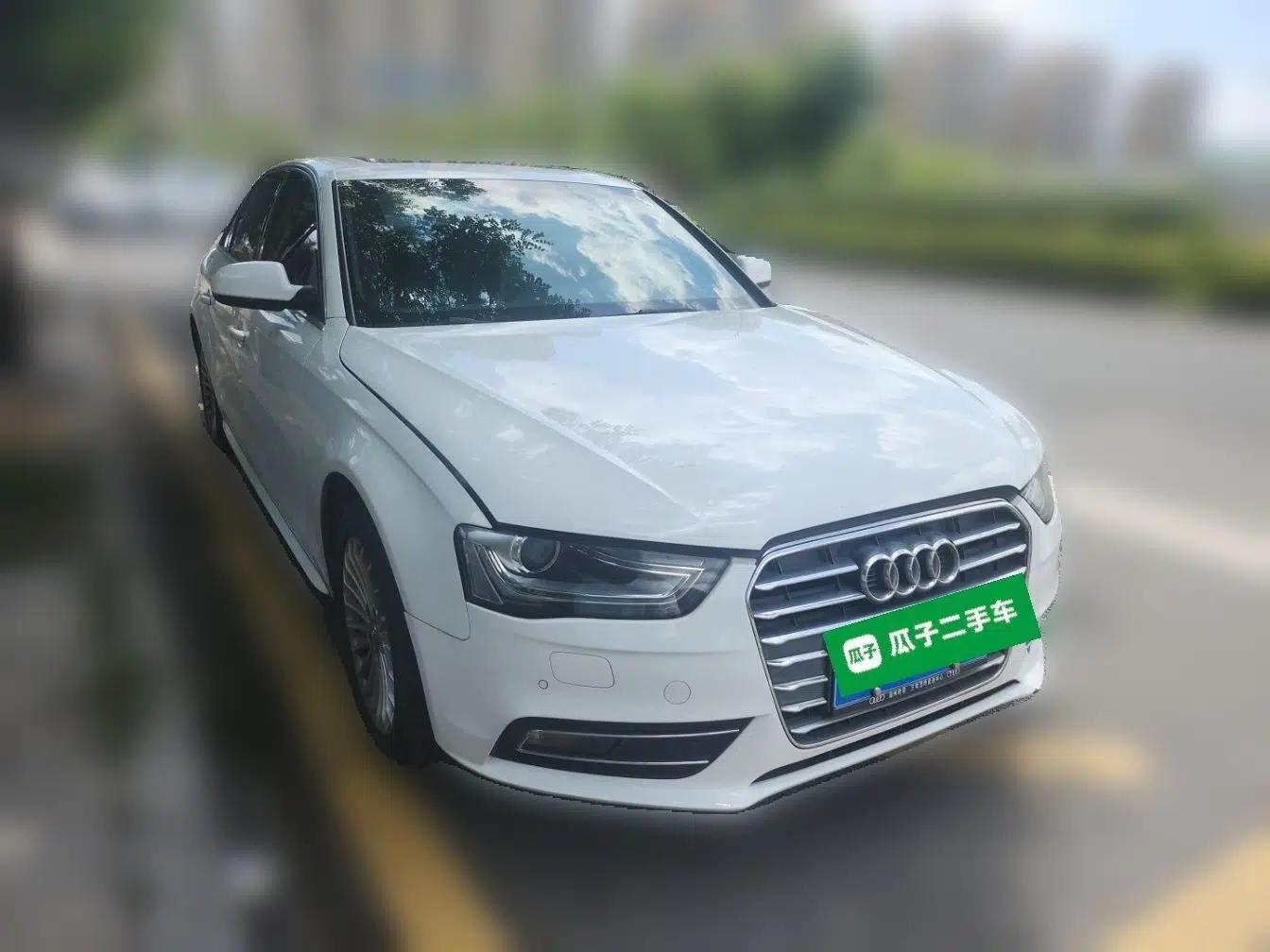 Audi A4L 2015 35 TFSI Automatic Comfort Model — миниатюра 3