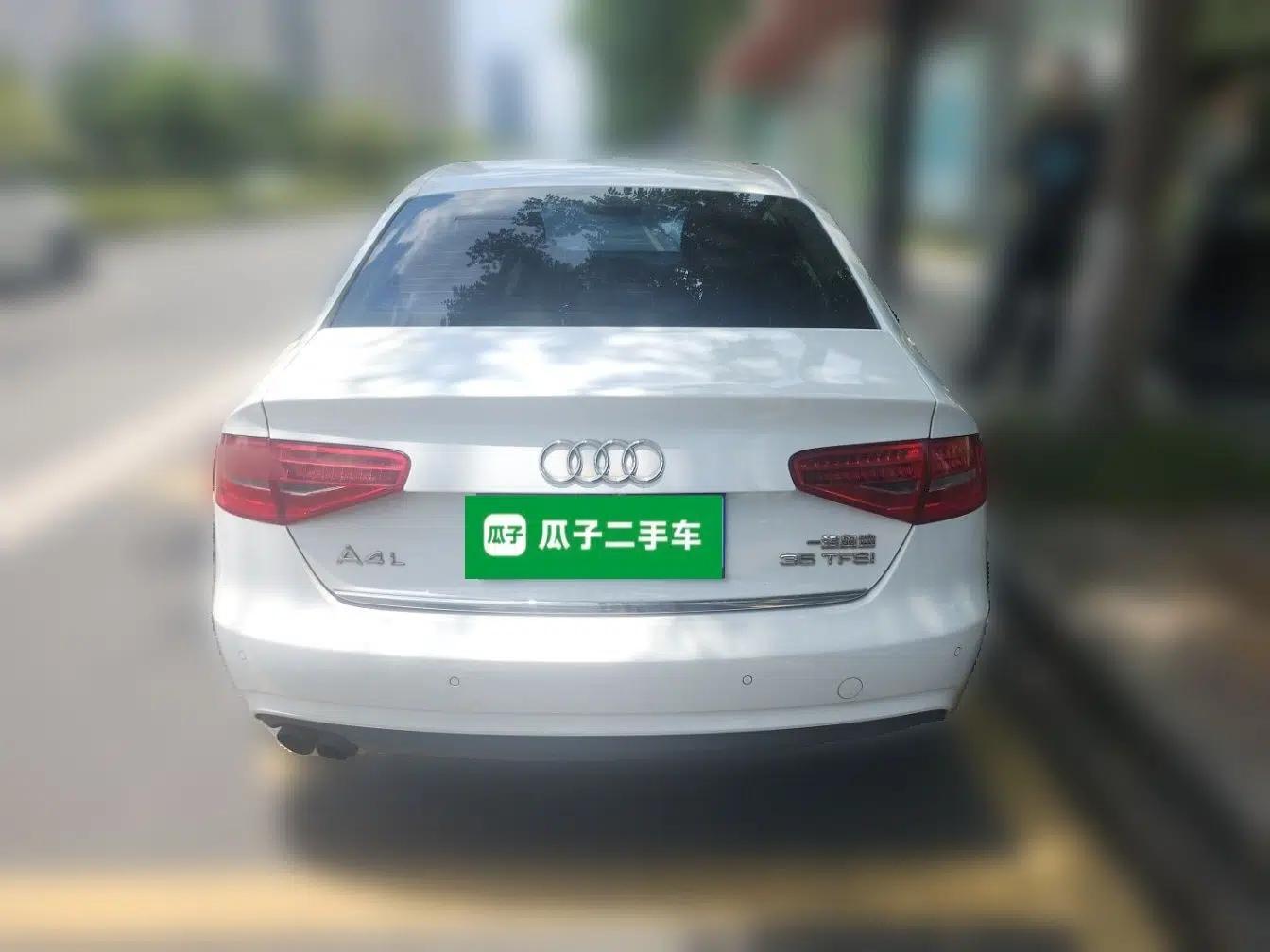 Audi A4L 2015 35 TFSI Automatic Comfort Model — миниатюра 5