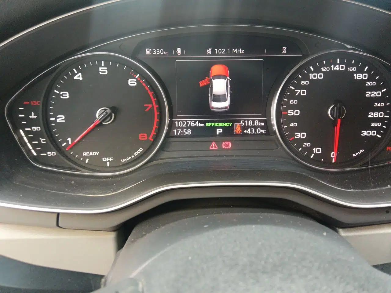 Audi A4L 2017 Plus 40 TFSI Ambition Model — миниатюра 12