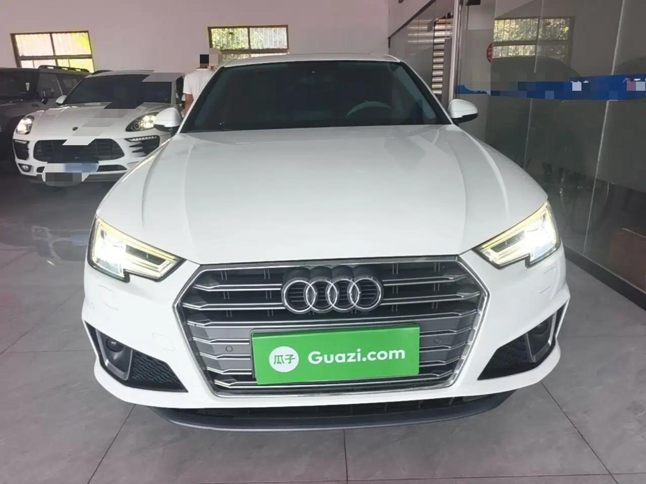 Audi A4L 2019 40 TFSI Fashion Edition China VI Emission Standard — миниатюра 2
