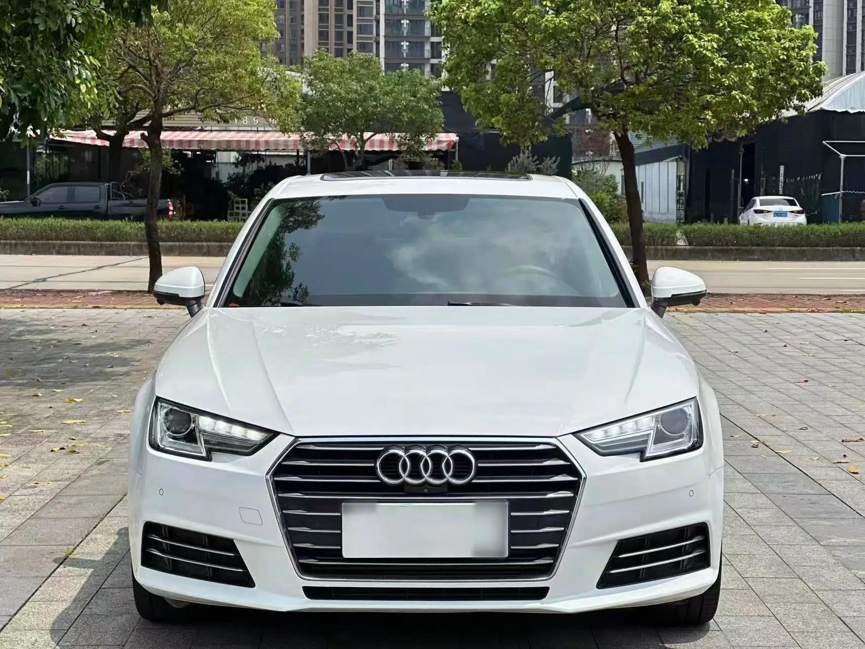 Audi A4L 2018 30th Anniversary Edition 40 TFSI Trendy Model — миниатюра 2