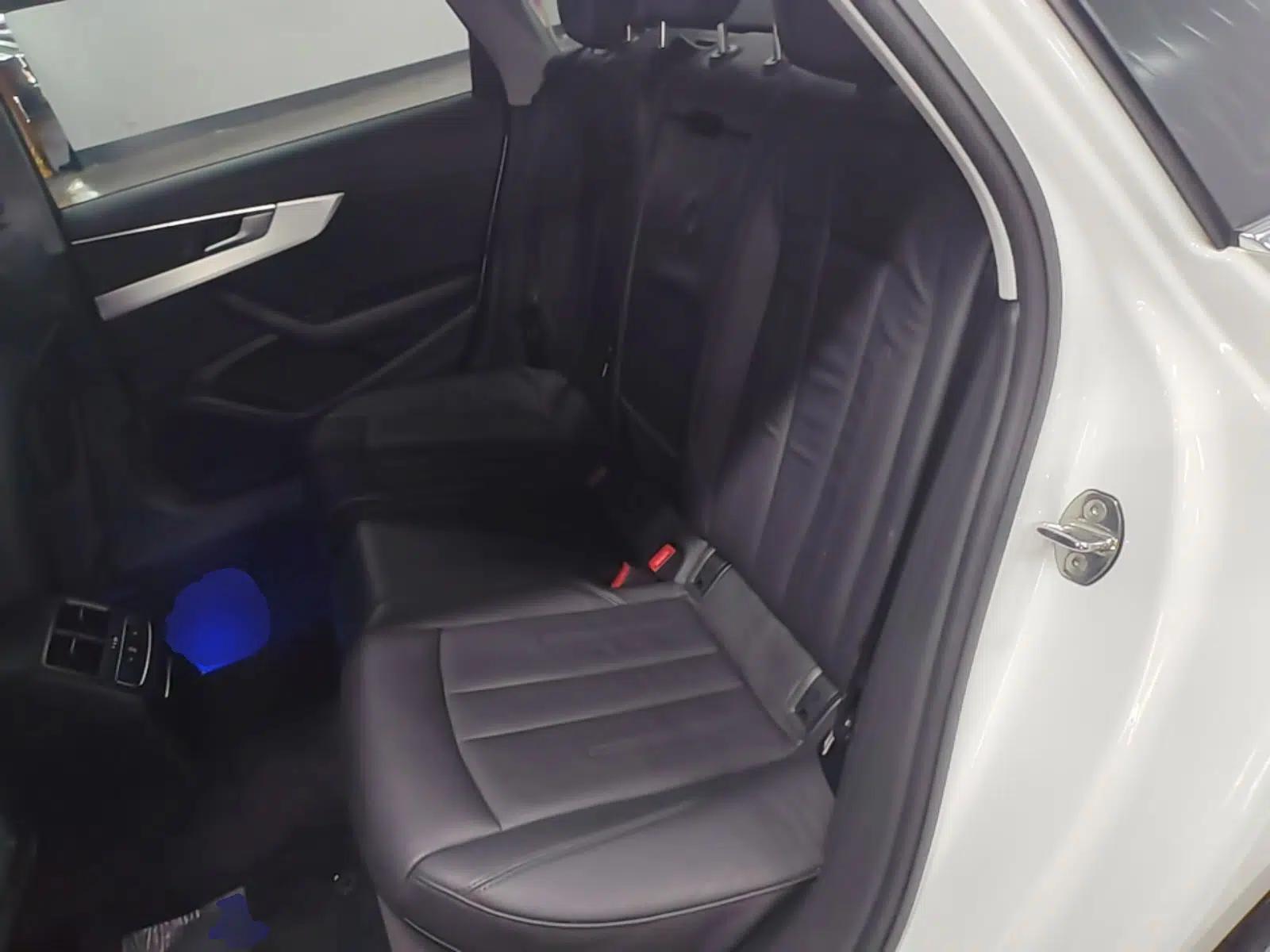 Audi A4L 2019 40 TFSI Fashion Edition China VI Emission Standard — миниатюра 20