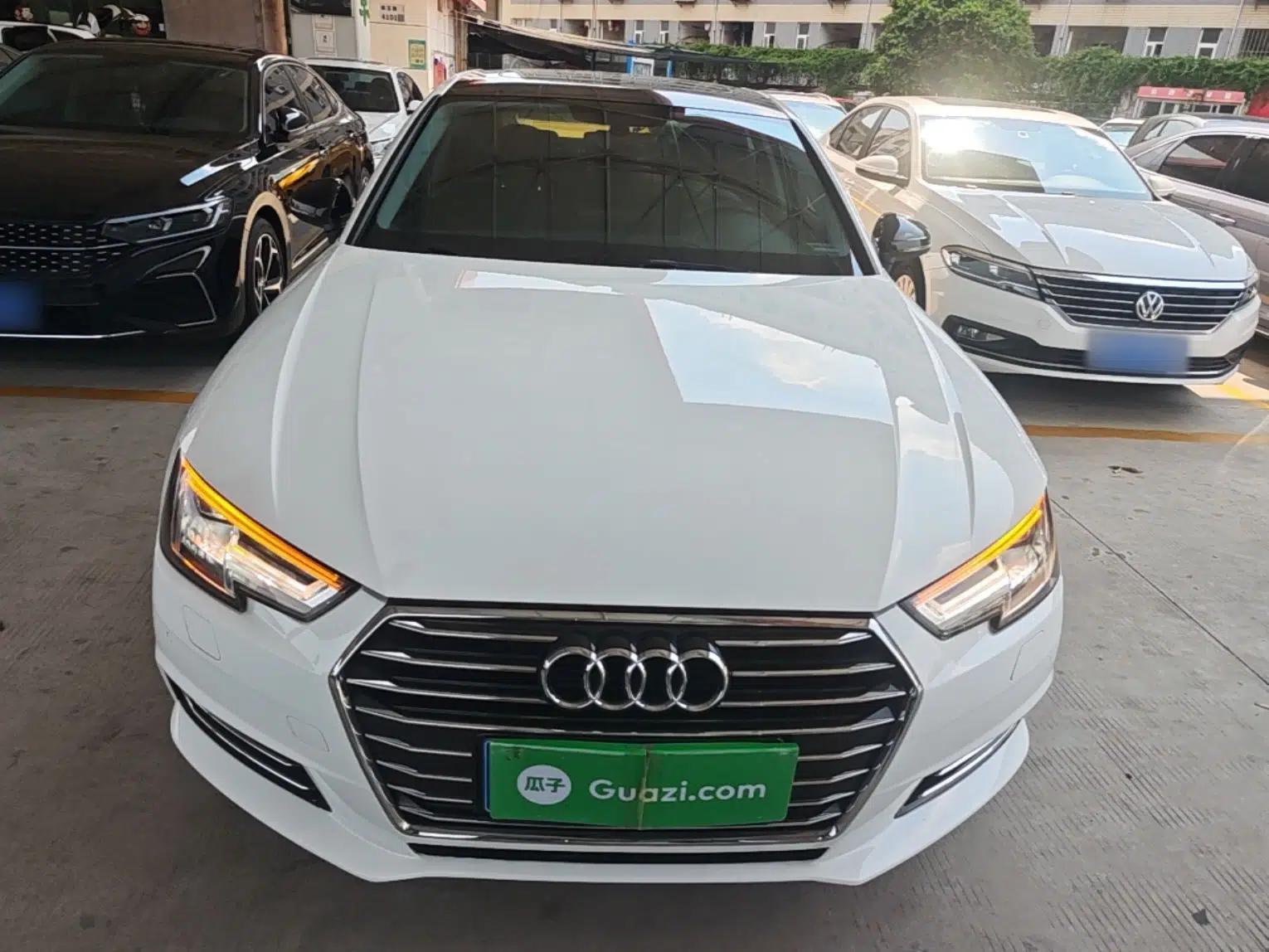 Audi A4L 2018 30th Anniversary Edition 40 TFSI Trendy Model — миниатюра 2