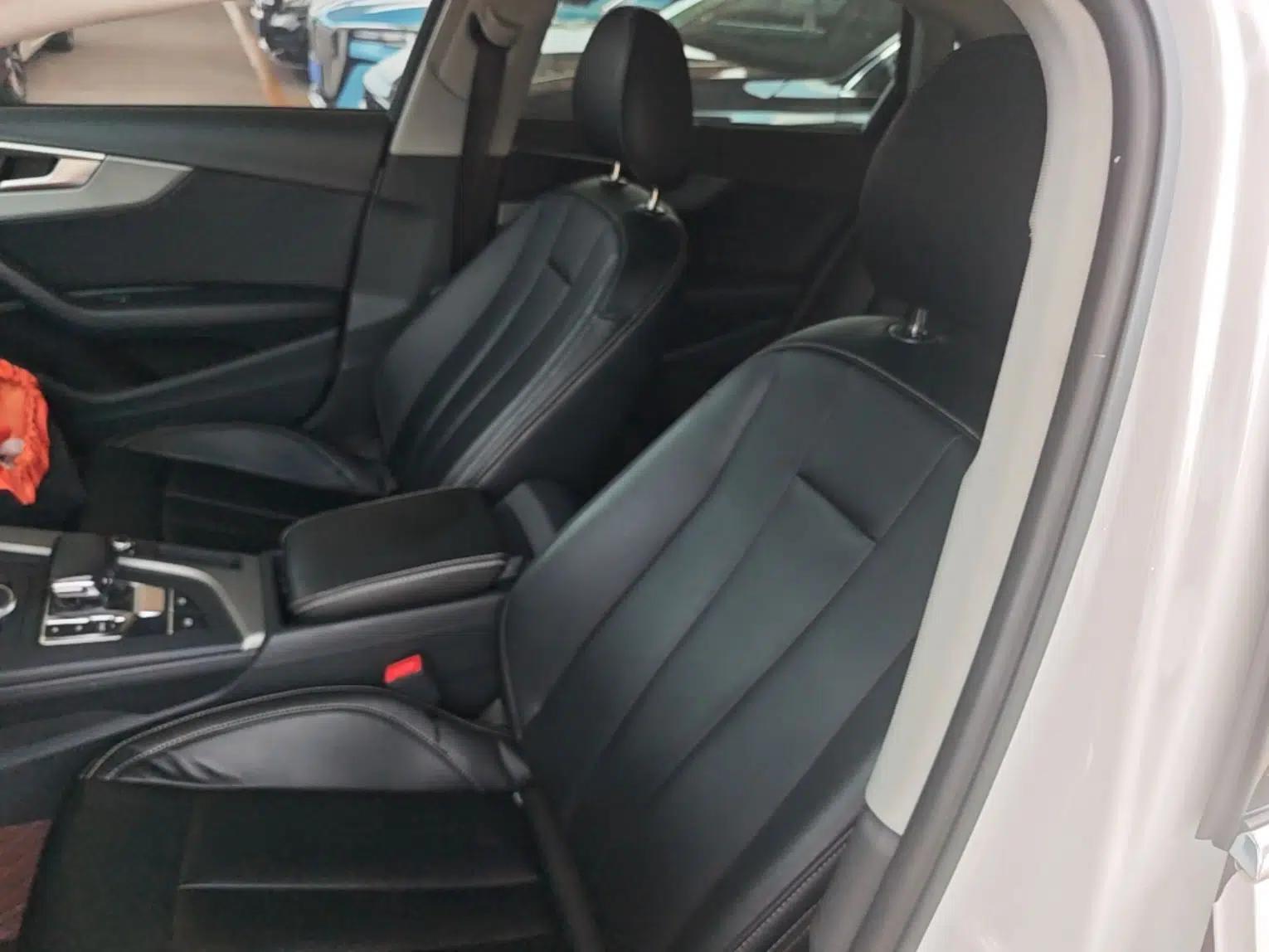 Audi A4L 2018 30th Anniversary Edition 40 TFSI Trendy Model — миниатюра 17