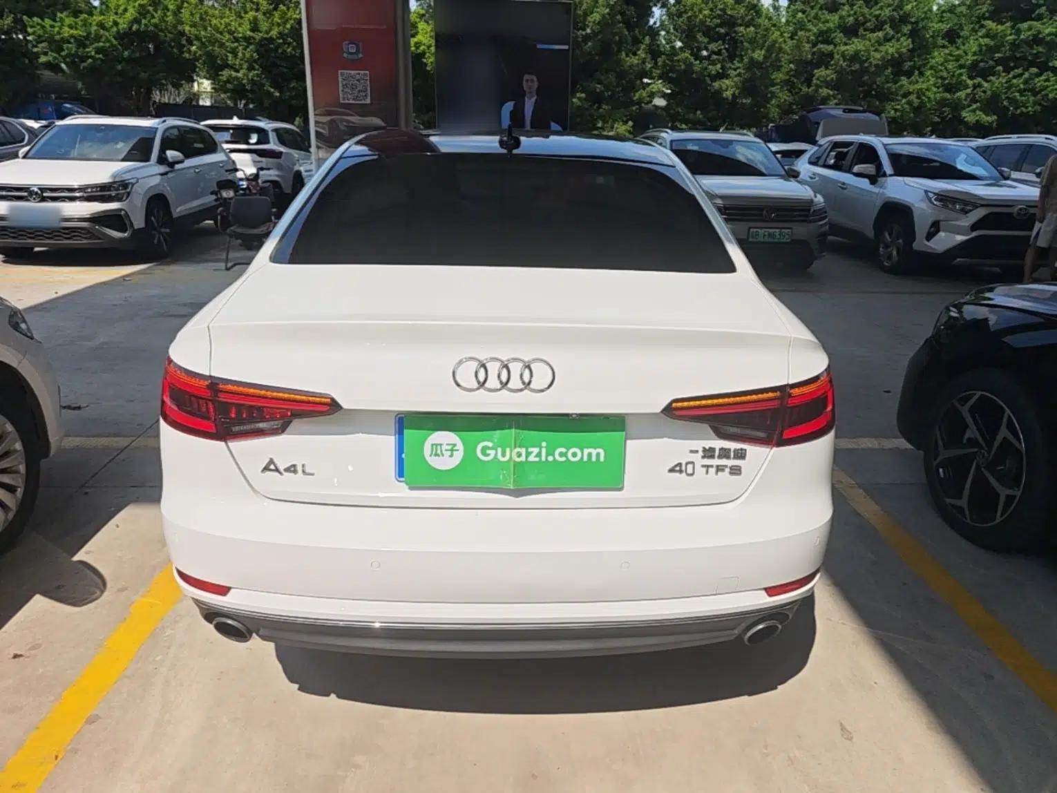 Audi A4L 2018 30th Anniversary Edition 40 TFSI Trendy Model — миниатюра 5