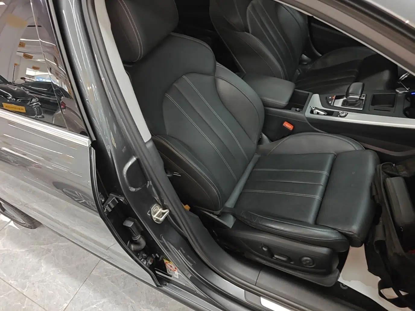 Audi A4L 2020 40 TFSI Luxury Dynamic Model — миниатюра 19