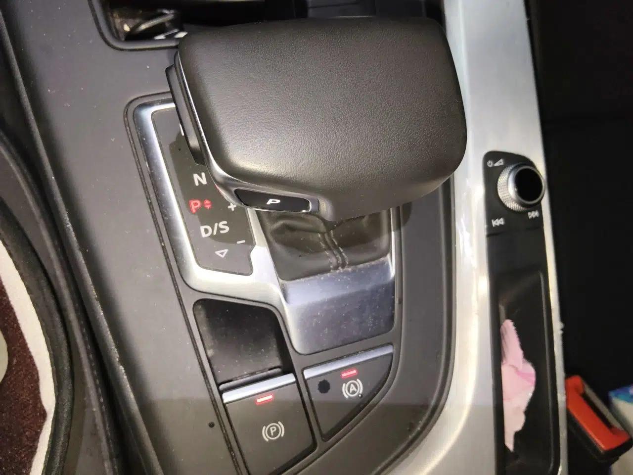 Audi A4L 2022 40 TFSI Fashion Dynamic Model — миниатюра 14