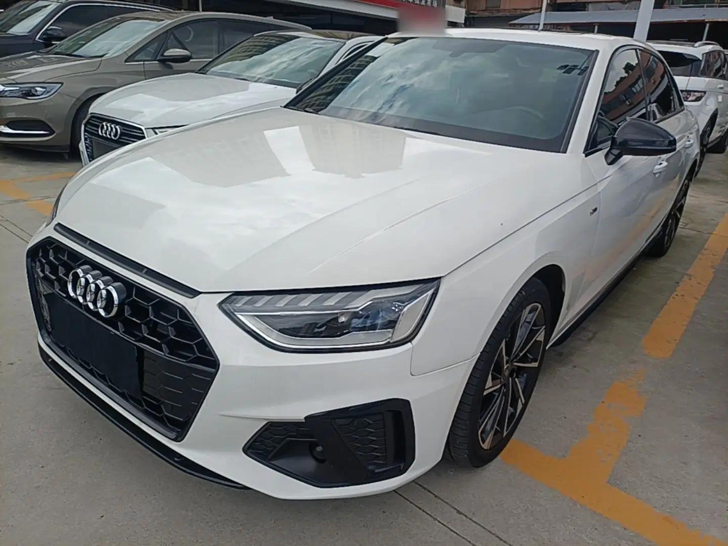 Audi A4L 2023 40 TFSI Luxury Dynamic Model — миниатюра 1
