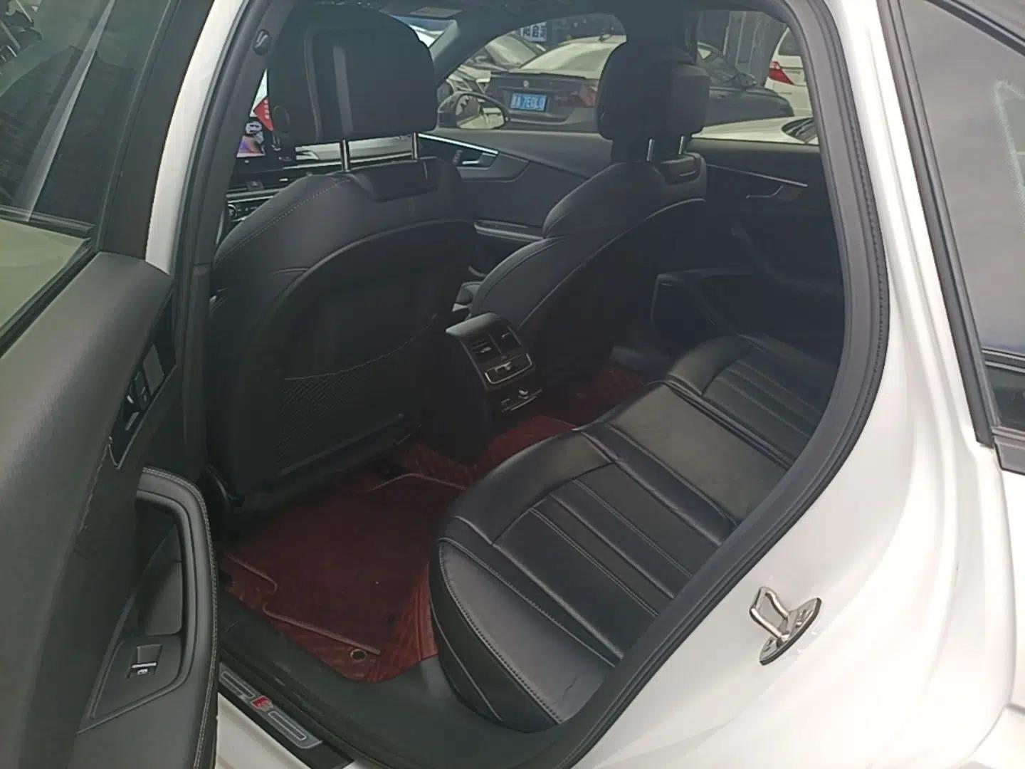 Audi A4L 2023 40 TFSI Luxury Dynamic Model — миниатюра 20