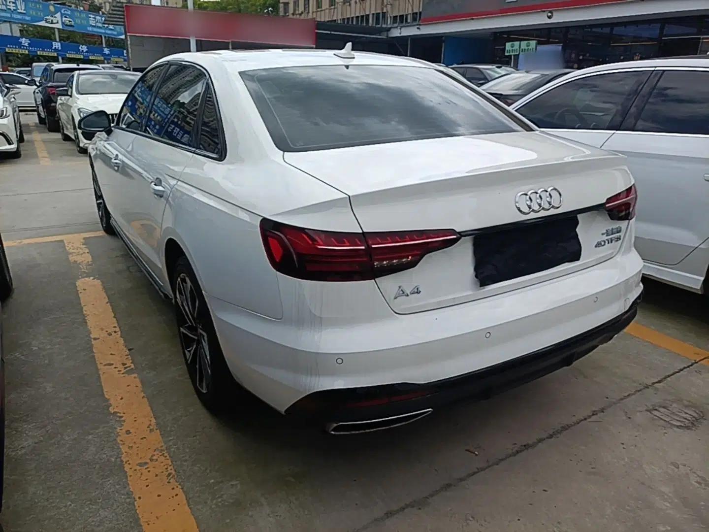 Audi A4L 2023 40 TFSI Luxury Dynamic Model — миниатюра 4