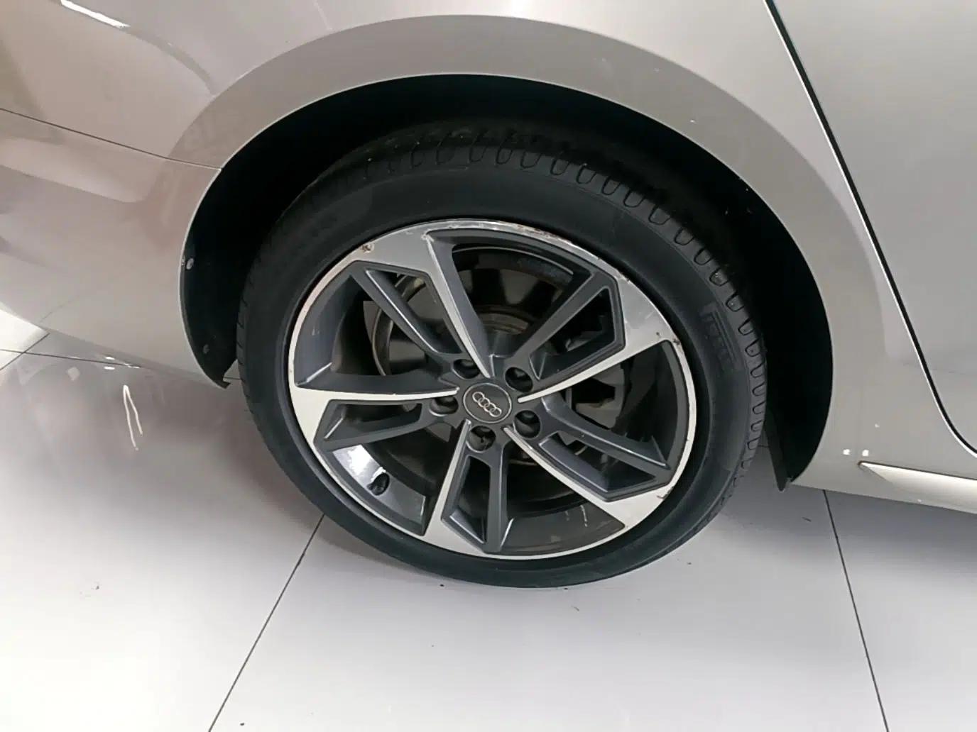 Audi A4L 2020 40 TFSI Fashion Dynamic Model — миниатюра 11