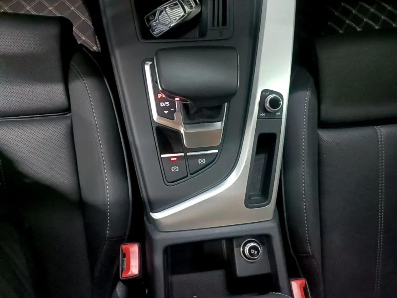 Audi A4L 2020 40 TFSI Fashion Dynamic Model — миниатюра 16