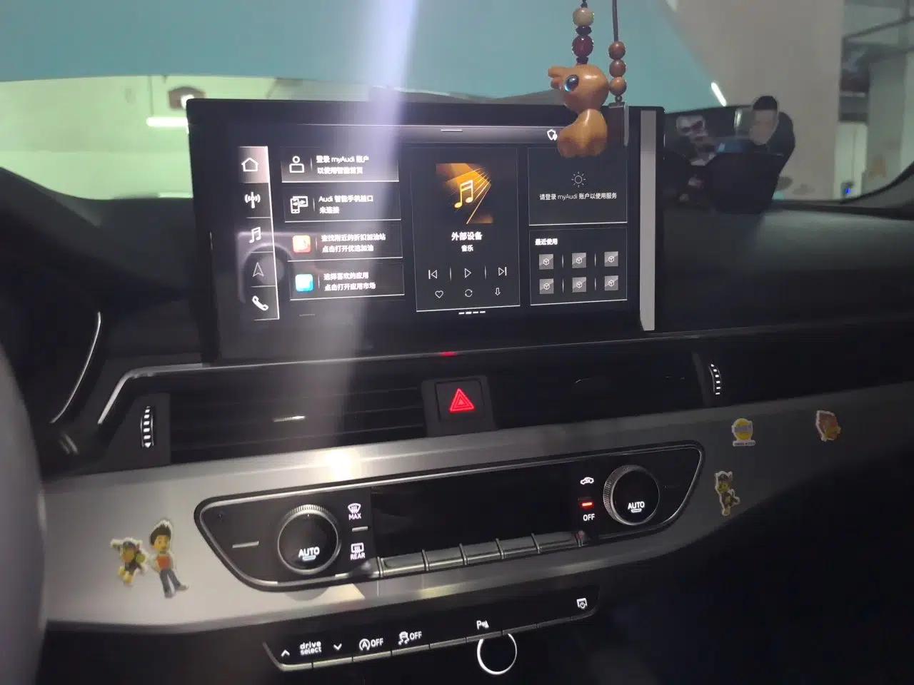 Audi A4L 2022 40 TFSI Fashion Dynamic Model — миниатюра 13