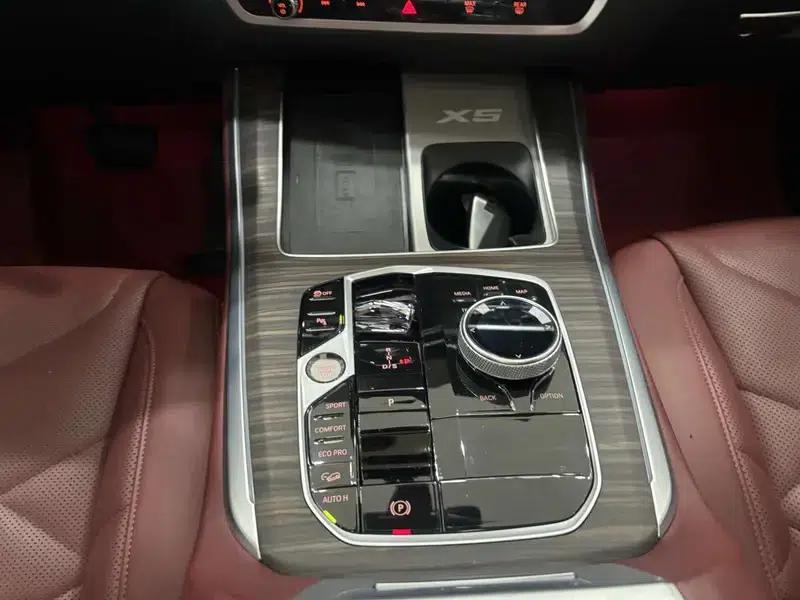 2023 BMW X5 xDrive40Li M Sport Package — миниатюра 22