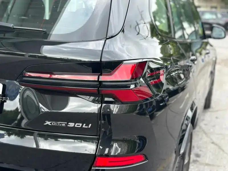 BMW X5 2023 xDrive30Li M Sport Shadow Edition — миниатюра 6