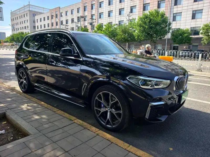 BMW X5 2022 xDrive 40Li M Sport Package — миниатюра 3