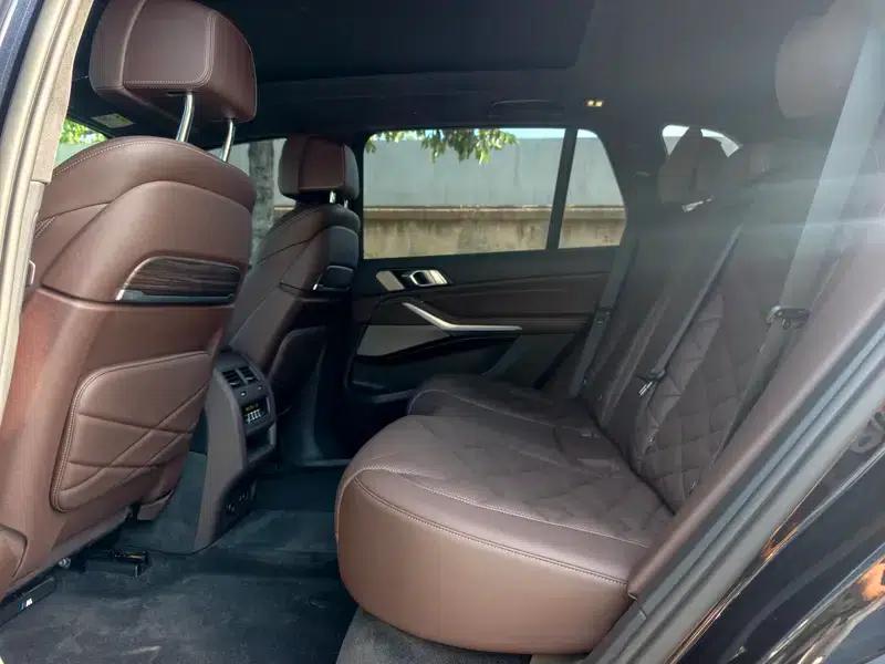 BMW X5 2022 xDrive 40Li M Sport Package — миниатюра 21