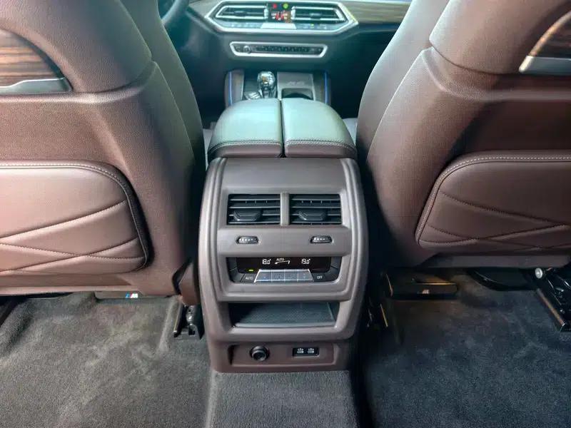 BMW X5 2022 xDrive 40Li M Sport Package — миниатюра 24