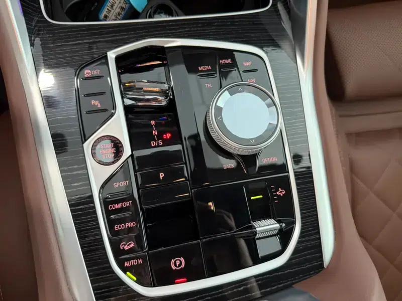 2023 BMW X6 xDrive40i M Sport Package (Facelift) — миниатюра 21