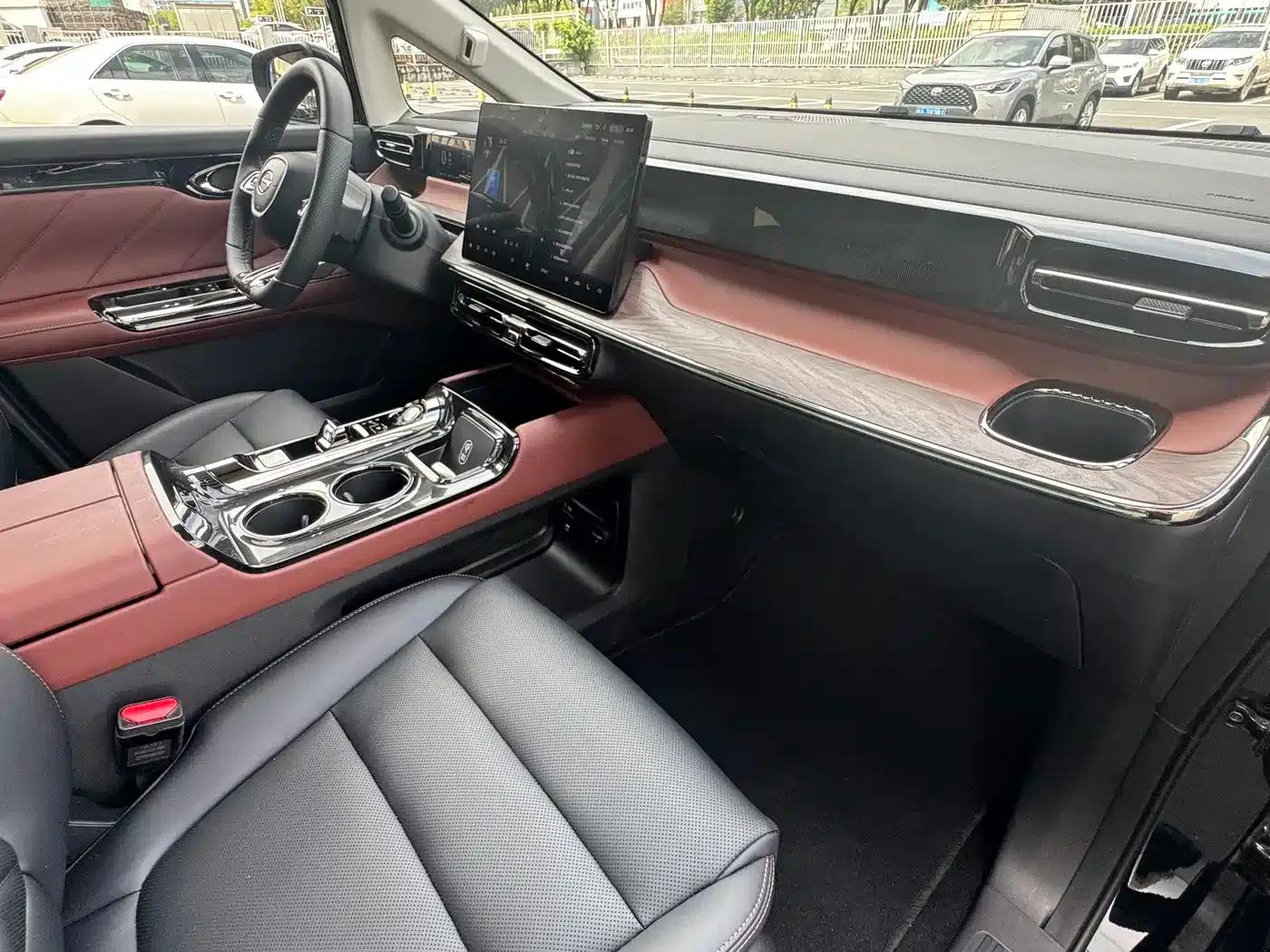 Trumpchi E8 PHEV 2024 Model 150km MAX+ — миниатюра 13