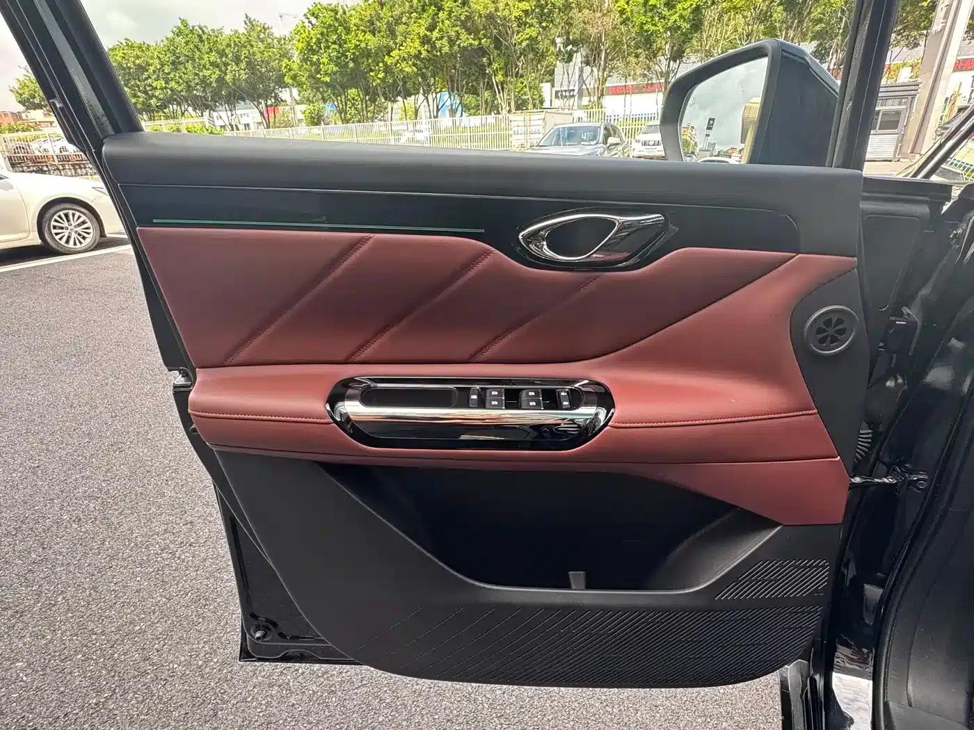 Trumpchi E8 PHEV 2024 Model 150km MAX+ — миниатюра 9