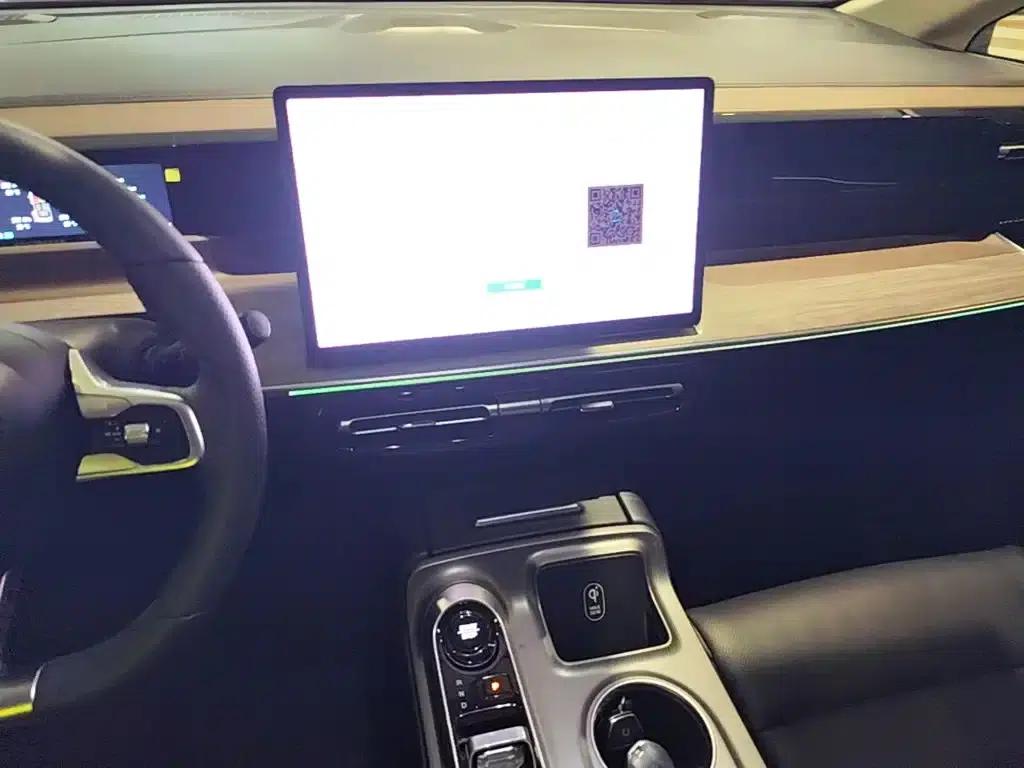 Trumpchi E8 PHEV 2024 Model 150km MAX — миниатюра 13