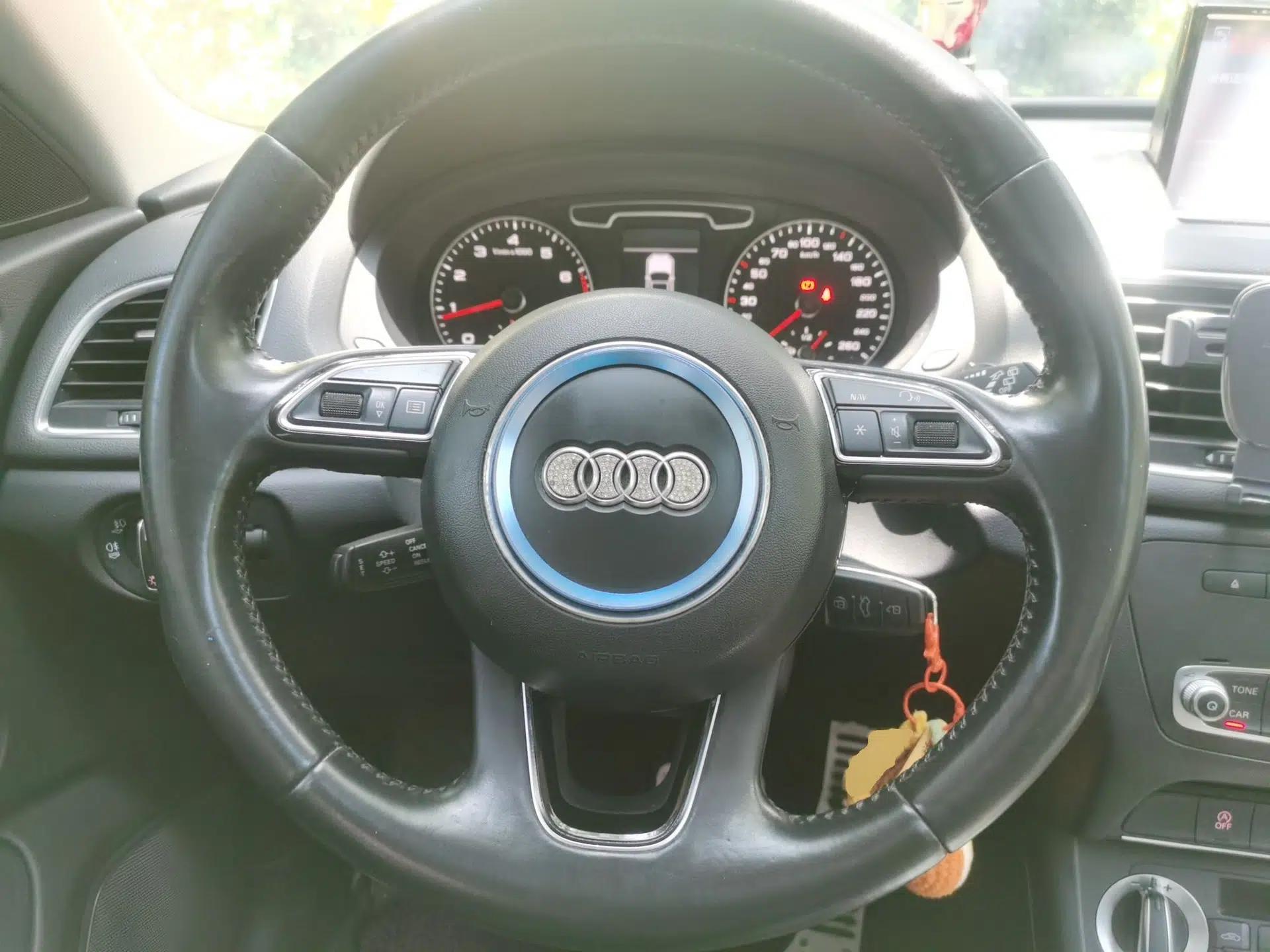 Audi Q3 2013 35 TFSI Comfort Model — миниатюра 10