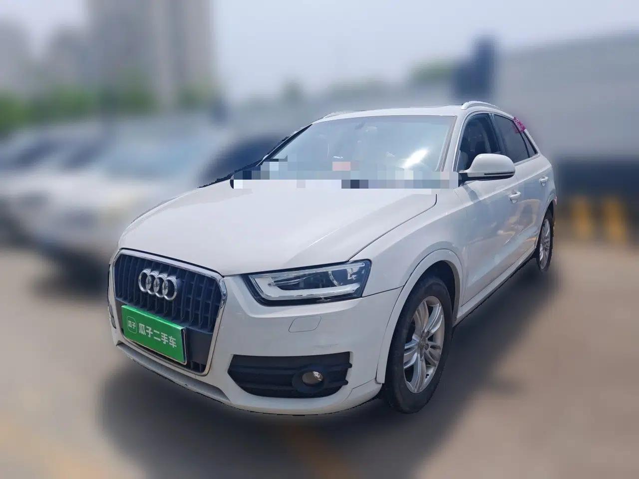 Audi Q3 2015 30 TFSI Comfort Model — миниатюра 1