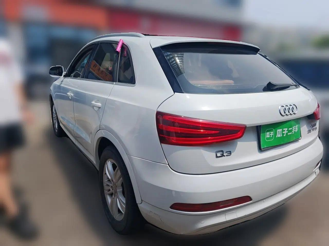 Audi Q3 2015 30 TFSI Comfort Model — миниатюра 4