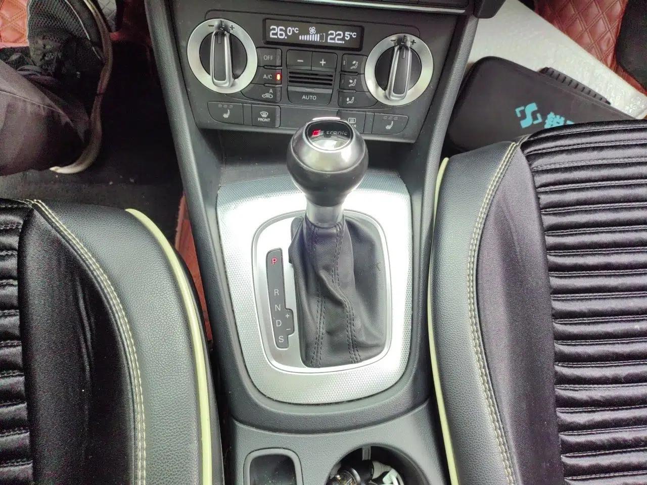 Audi Q3 2015 35 TFSI Comfort Model — миниатюра 14