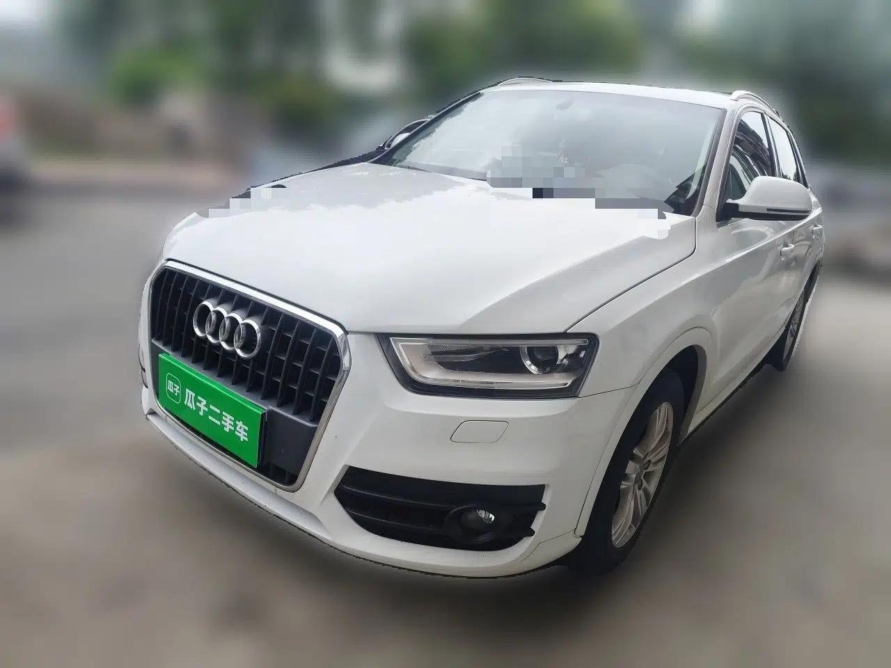 Audi Q3 2015 30 TFSI Comfort Model — миниатюра 1
