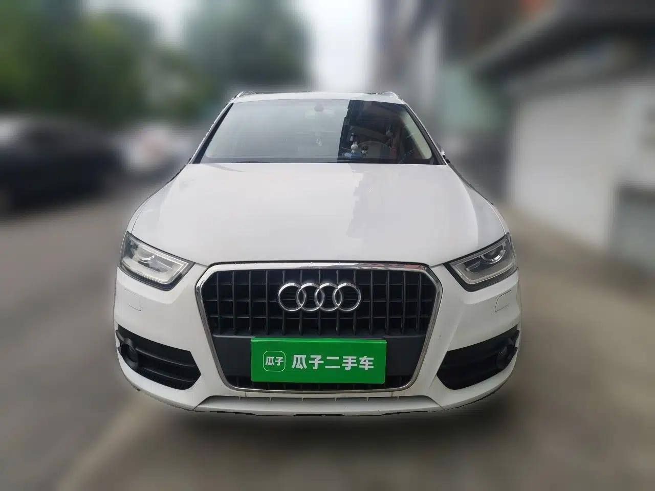 Audi Q3 2015 30 TFSI Comfort Model — миниатюра 2