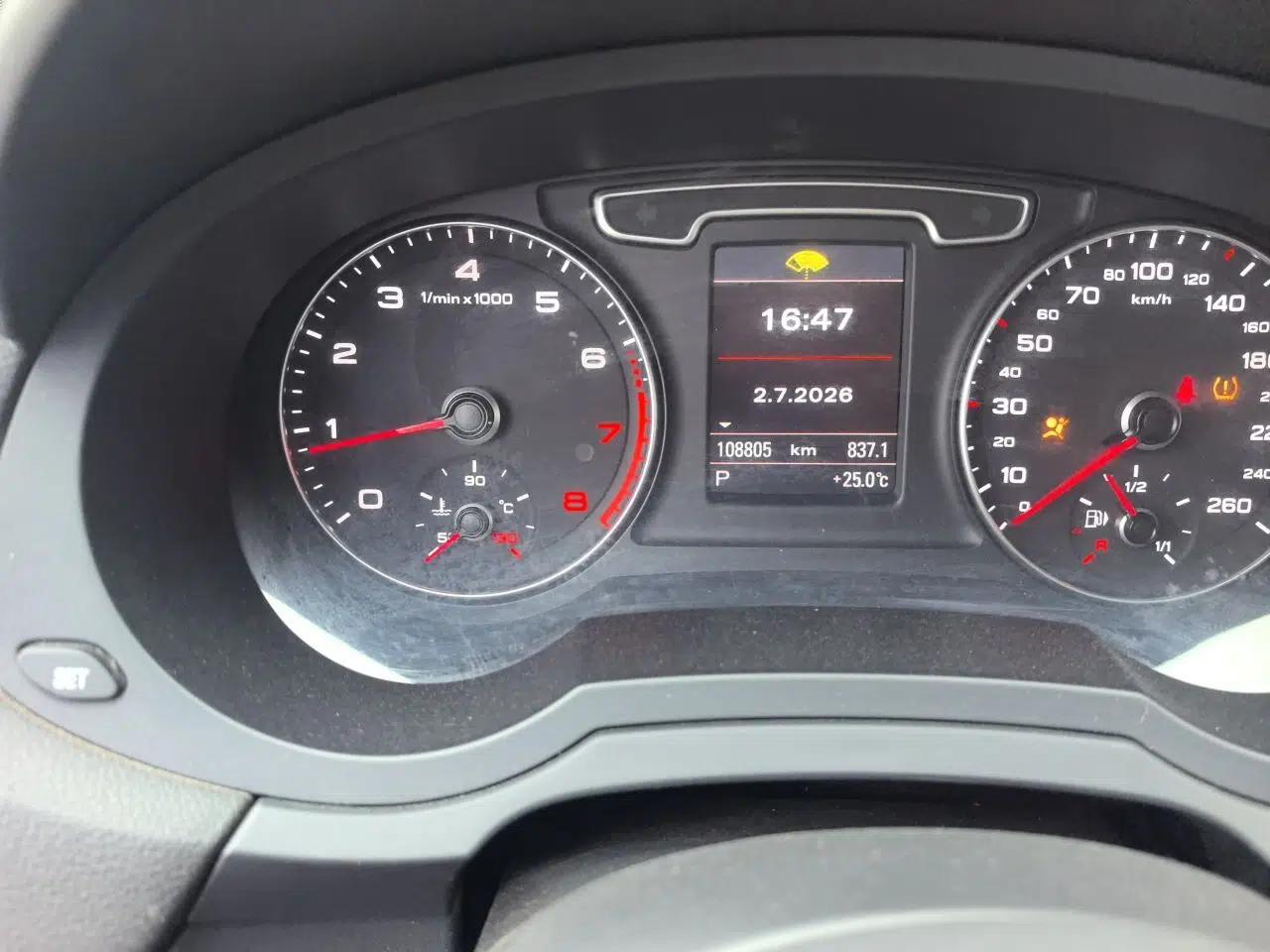 Audi Q3 2013 35 TFSI quattro Comfort Model — миниатюра 12