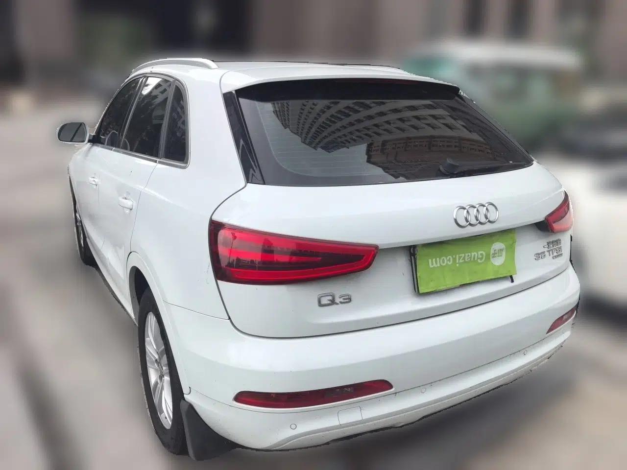 Audi Q3 2013 35 TFSI quattro Comfort Model — миниатюра 4
