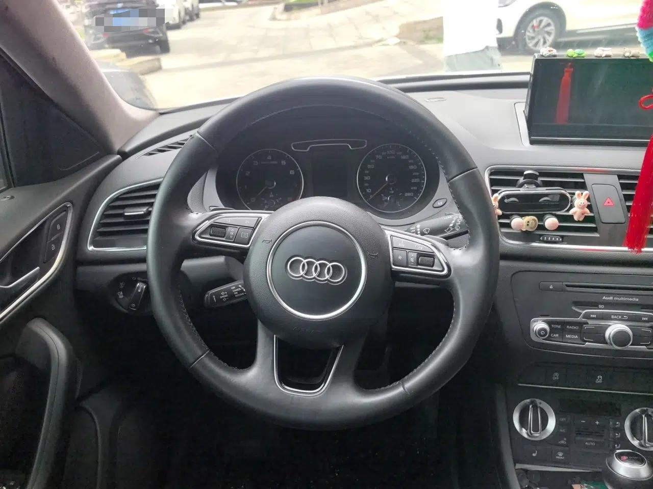 Audi Q3 2013 35 TFSI quattro Comfort Model — миниатюра 10
