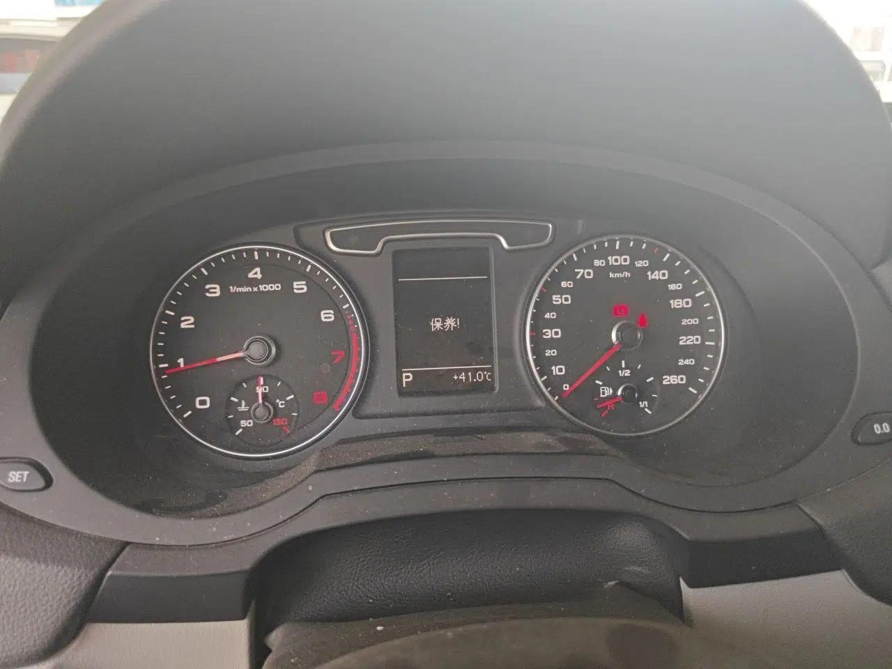 Audi Q3 2015 30 TFSI Ambition Edition — миниатюра 11