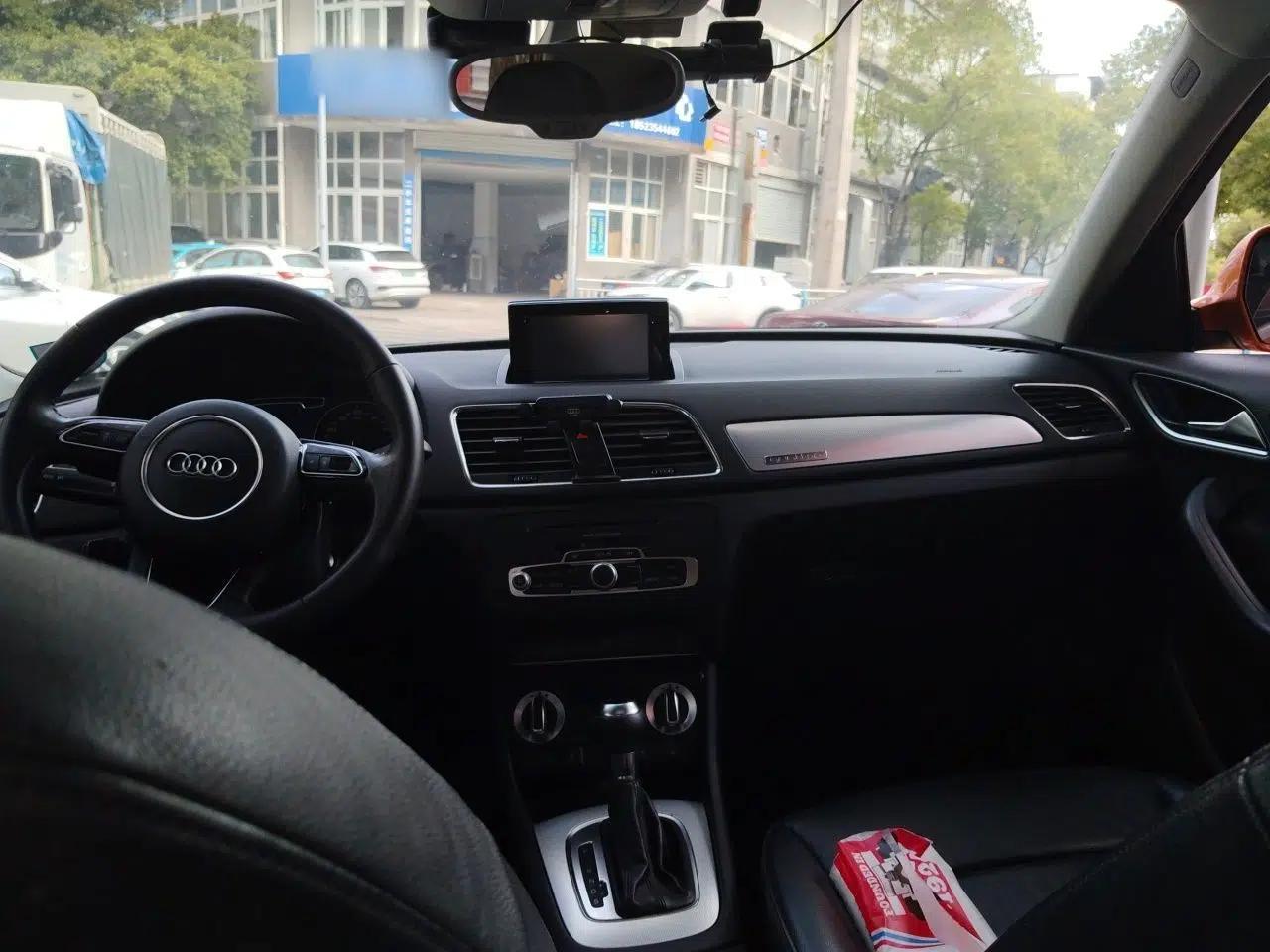 Audi Q3 2012 35 TFSI quattro Comfort Model — миниатюра 18